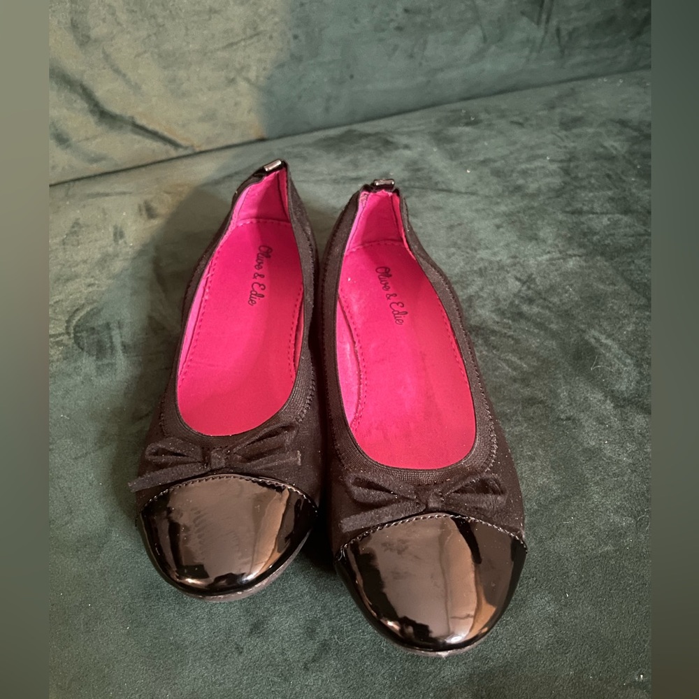 Chloe &Edie flats youth 4